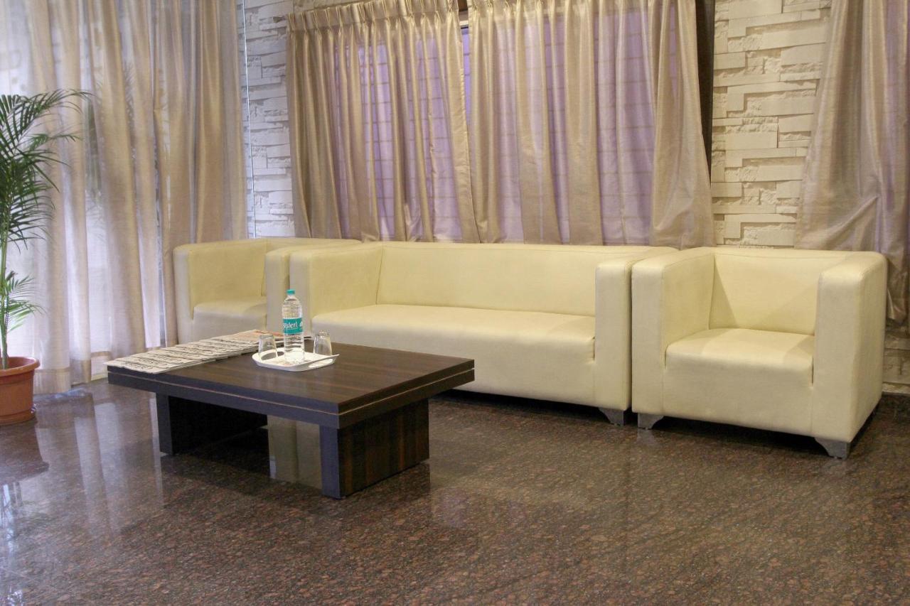 Capital O 70534 Habitat Suites And Rooms Bangalore Dış mekan fotoğraf