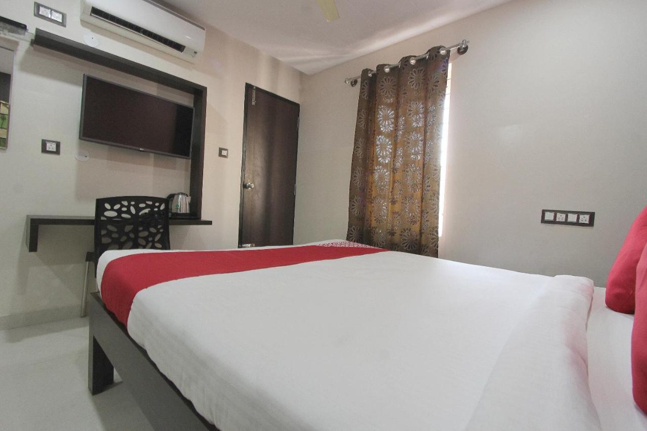 Capital O 70534 Habitat Suites And Rooms Bangalore Dış mekan fotoğraf