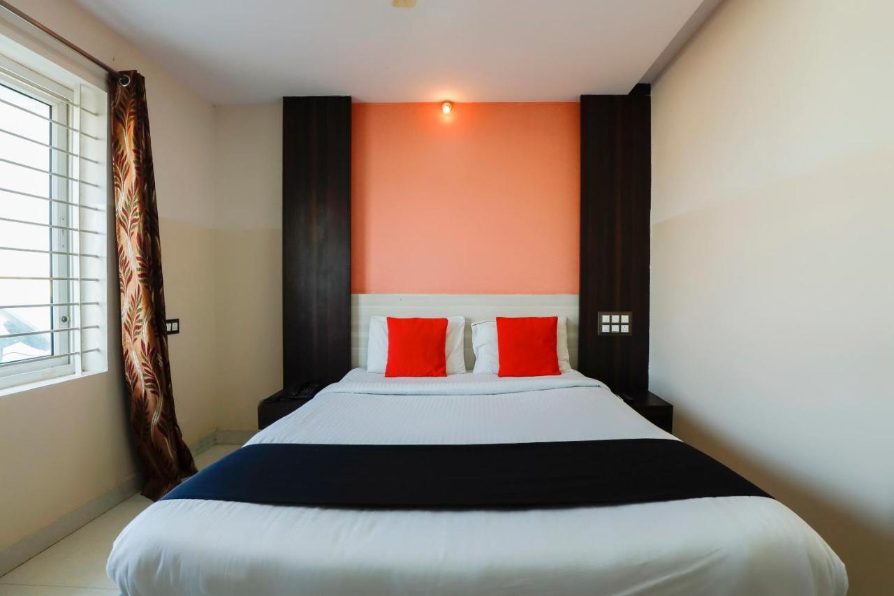 Capital O 70534 Habitat Suites And Rooms Bangalore Dış mekan fotoğraf