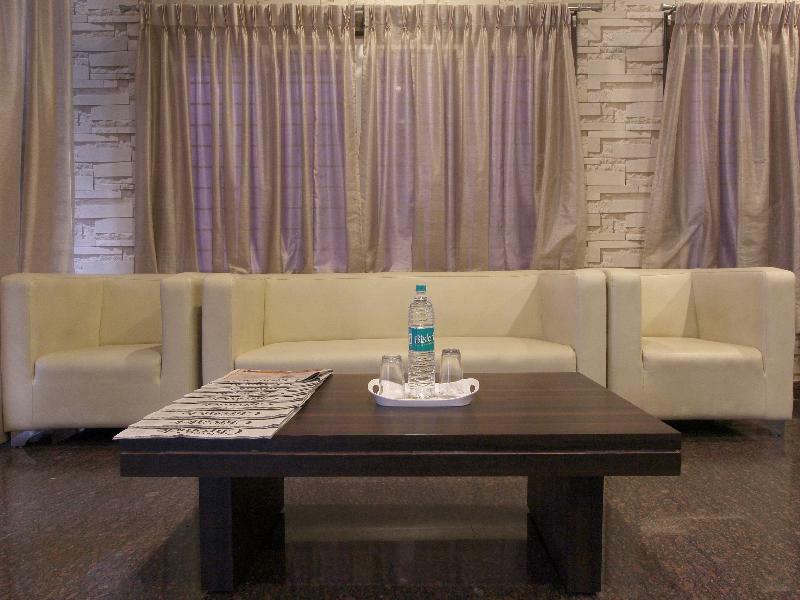 Capital O 70534 Habitat Suites And Rooms Bangalore Dış mekan fotoğraf