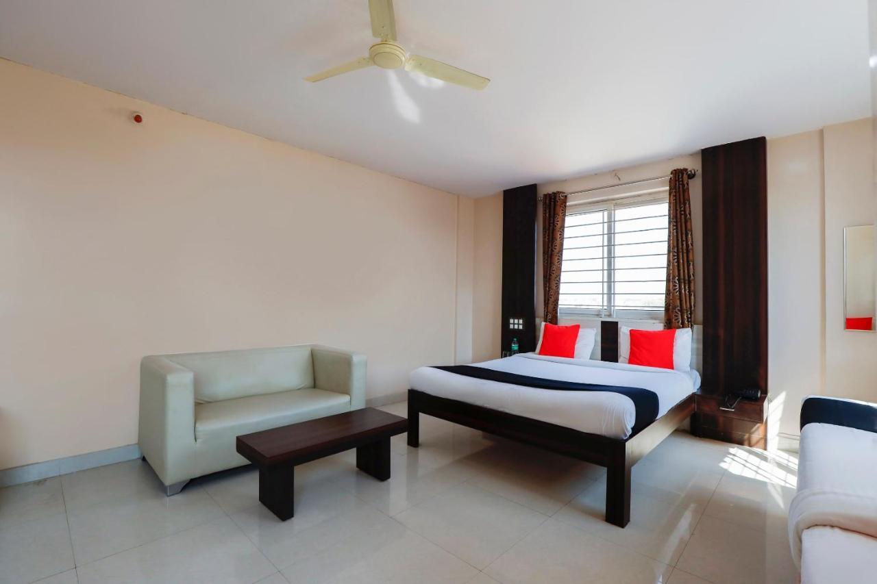 Capital O 70534 Habitat Suites And Rooms Bangalore Dış mekan fotoğraf